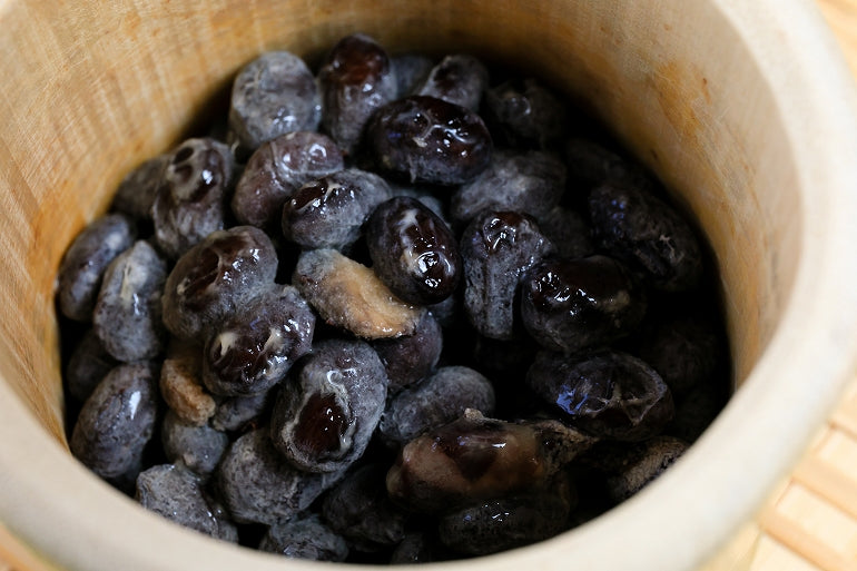 北海道十勝本別町産大豆を使用した「大豆の王様セット」くろまめ・大袖振 2種類各6個 12個入