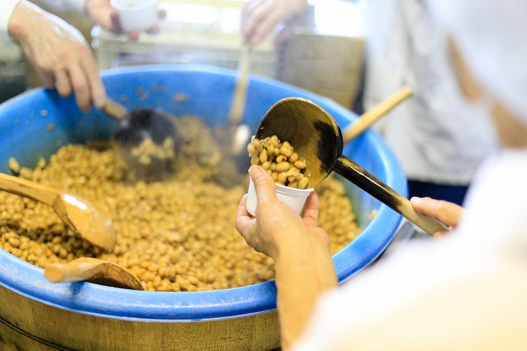 北海道十勝本別町産大豆を使用した「大豆の王様セット」くろまめ・大袖振 2種類各6個 12個入